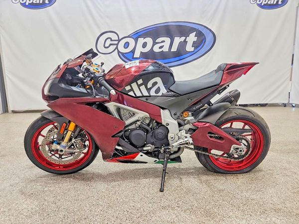 2016 APRILIA RSV4 — LSDT