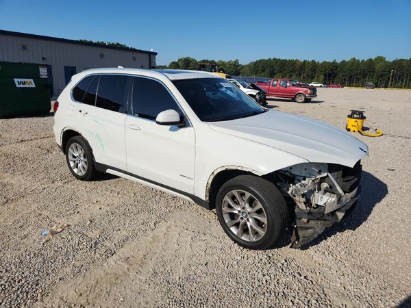 2015 BMW X5 — Passenger 3/4