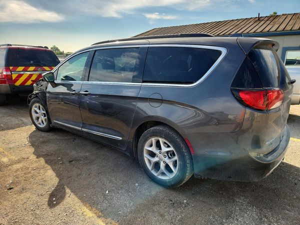 2017 CHRYSLER PACIFICA — DSRA