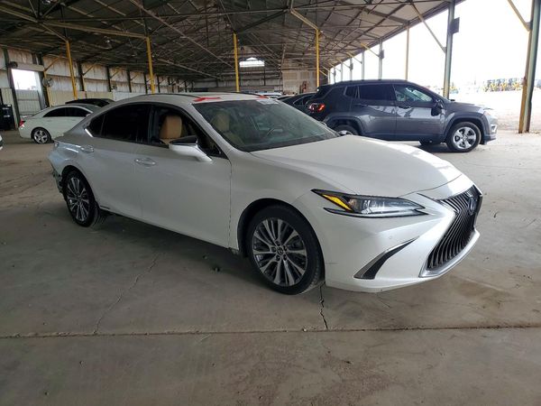 2020 LEXUS ES — Passenger 3/4
