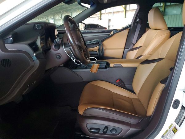 2020 LEXUS ES — DENT