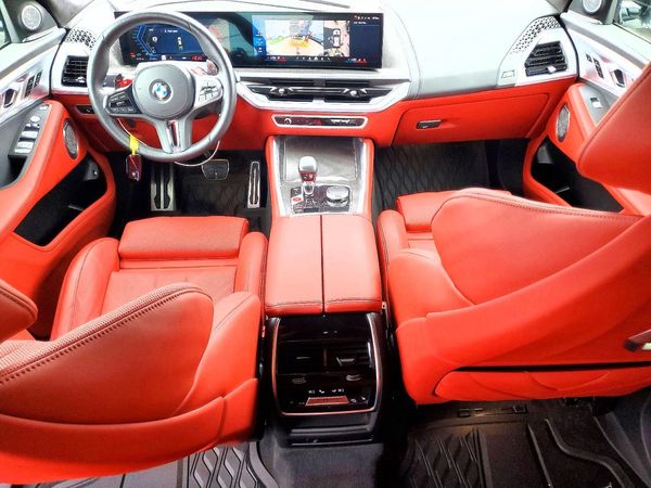 2025 BMW XM