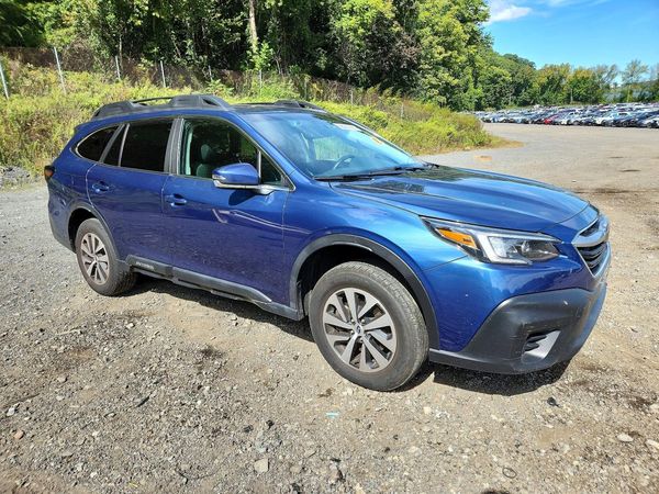 2022 SUBARU OUTBACK Premium — Passenger 3/4
