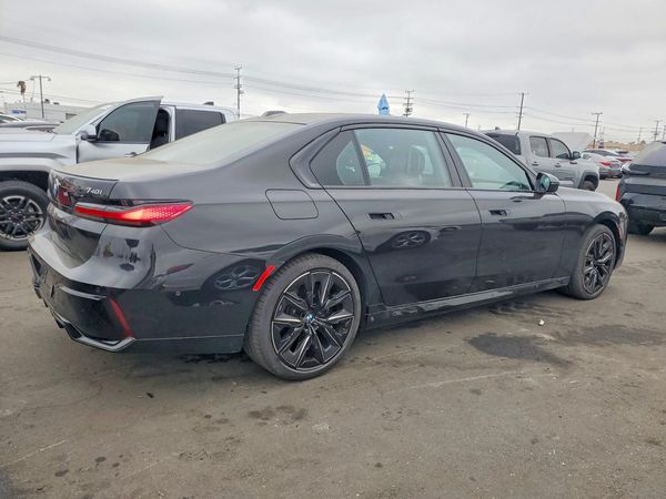 2024 BMW 740