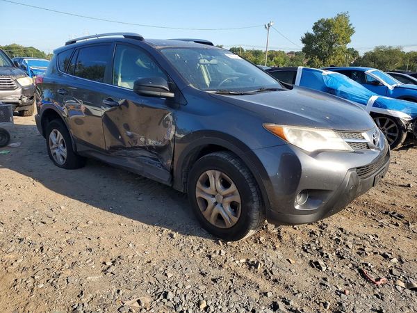 2015 TOYOTA RAV4 LE (X Grade) — Passenger 3/4