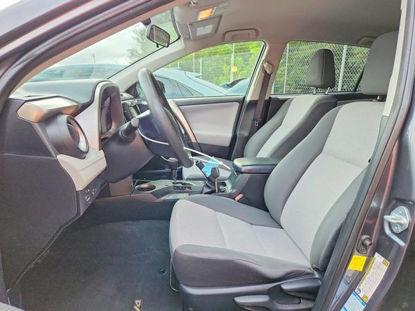 2015 TOYOTA RAV4 LE (X Grade) — DENT