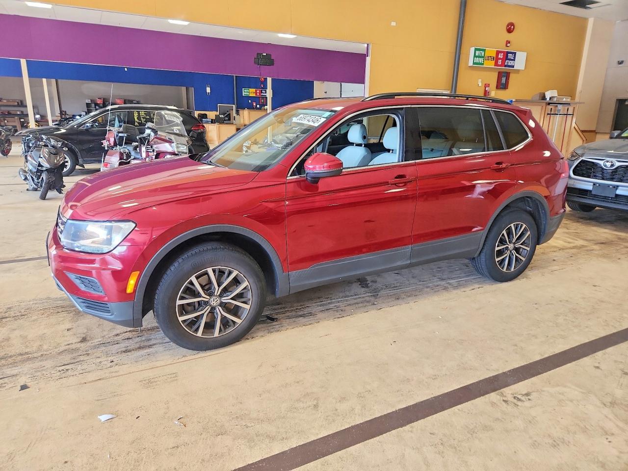 2019 VOLKSWAGEN TIGUAN — Front 3/4