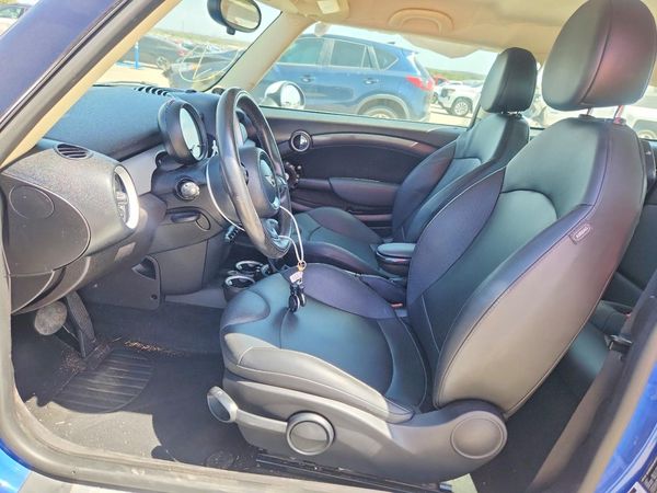 2013 MINI COOPER — DENT