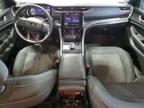 2025 JEEP GRAND CHEROKEE L LAREDO 4X4