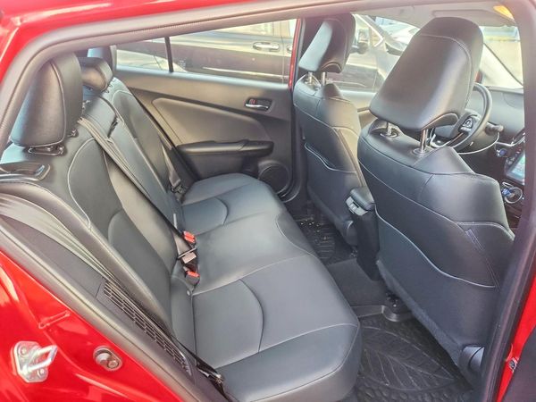 2020 TOYOTA PRIUS