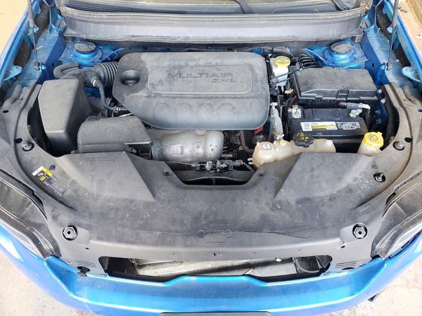 2020 JEEP CHEROKEE Latitude Plus — Engine bay