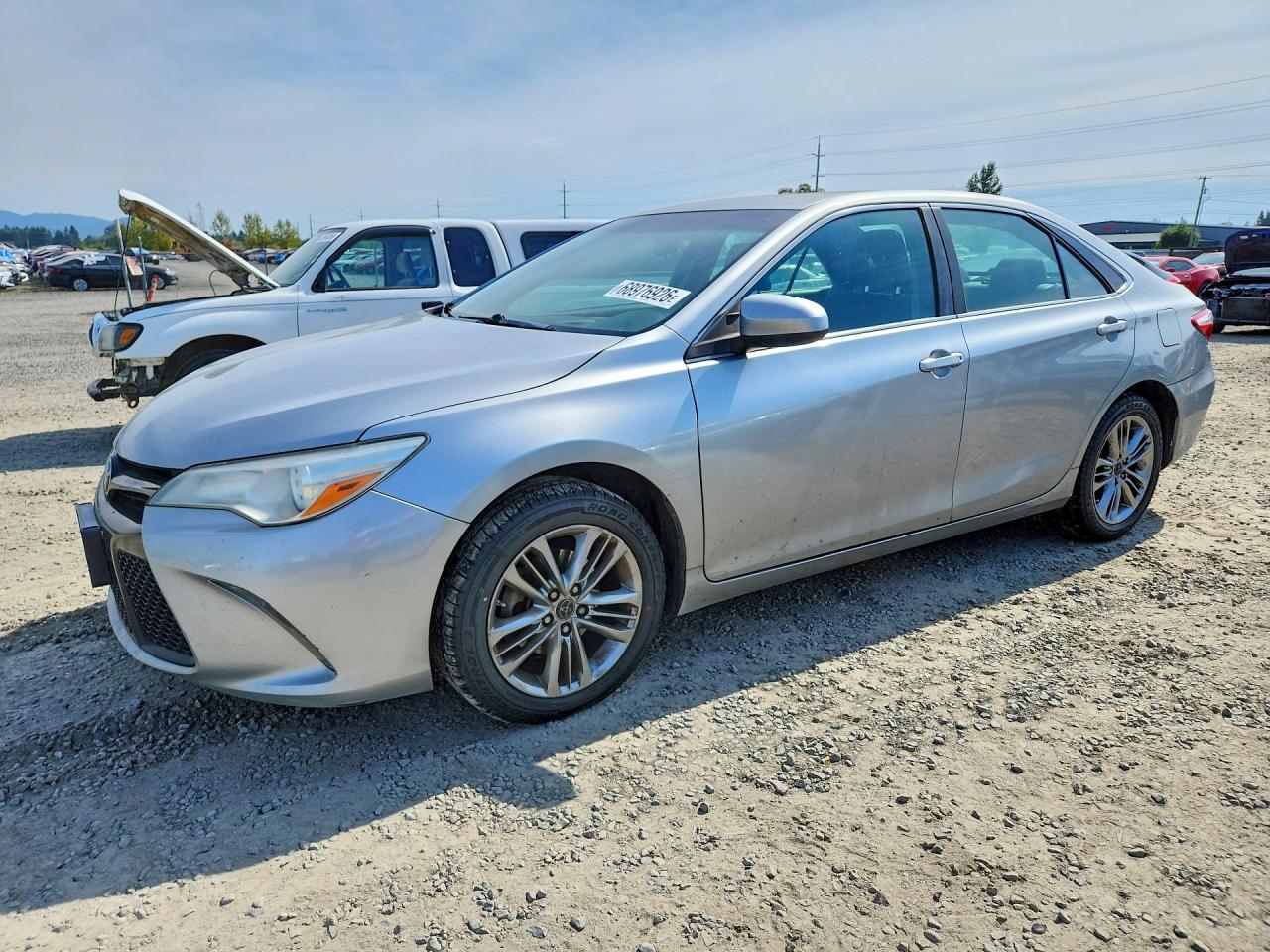 2015 TOYOTA CAMRY — Front 3/4