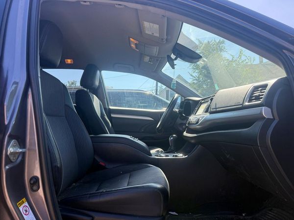 2019 TOYOTA HIGHLANDER LE/LE Plus