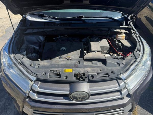 2019 TOYOTA HIGHLANDER LE/LE Plus