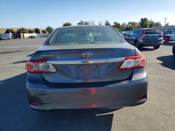 2013 TOYOTA COROLLA