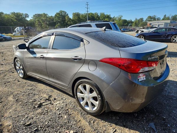 2013 HYUNDAI ELANTRA