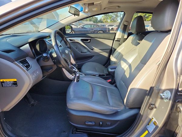 2013 HYUNDAI ELANTRA