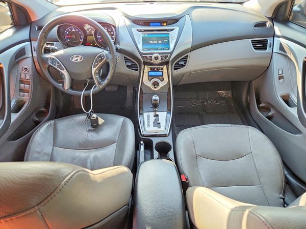 2013 HYUNDAI ELANTRA