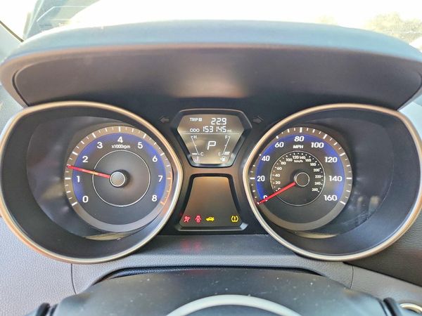 2013 HYUNDAI ELANTRA