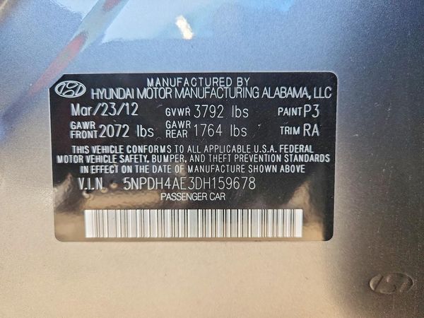 2013 HYUNDAI ELANTRA