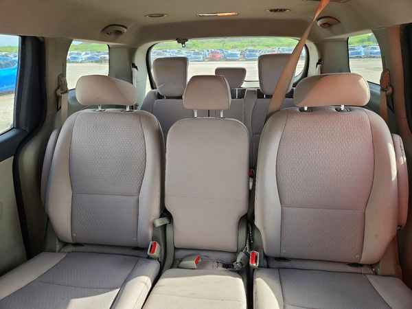 2016 KIA SEDONA — SUVN