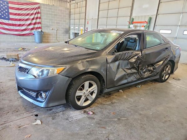 2014 TOYOTA CAMRY — DSFA — Front 3/4