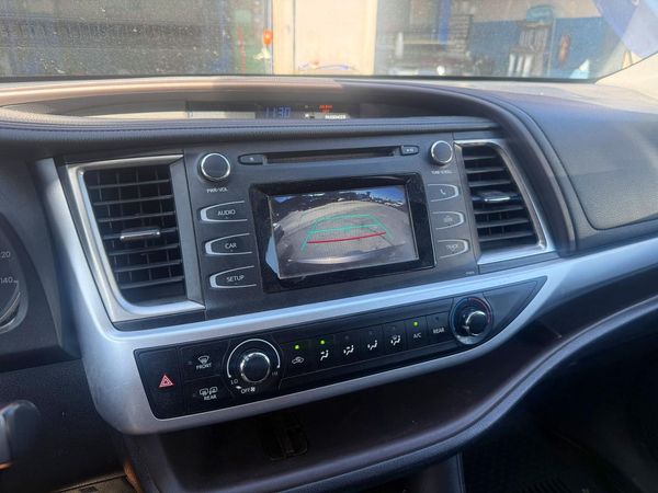 2019 TOYOTA HIGHLANDER LE/LE Plus