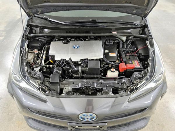 2021 TOYOTA PRIUS — Engine bay