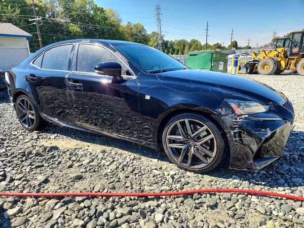 2019 LEXUS IS 300 — Passenger 3/4