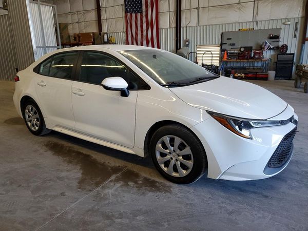 2020 TOYOTA COROLLA LE — Passenger 3/4