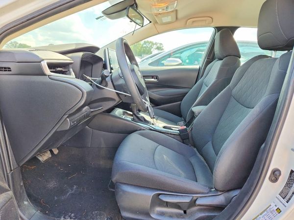 2020 TOYOTA COROLLA LE — DENT