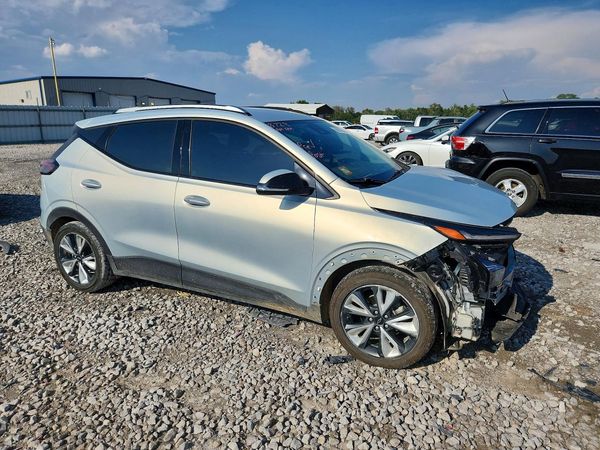 2022 CHEVROLET BOLT EUV LT — Passenger 3/4
