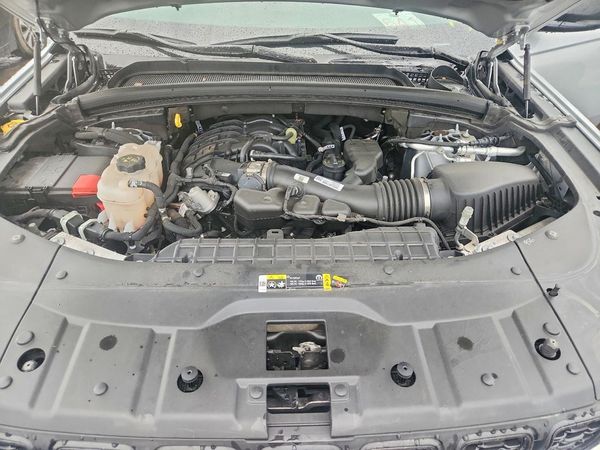 2024 JEEP GRAND CHEROKEE — Engine bay