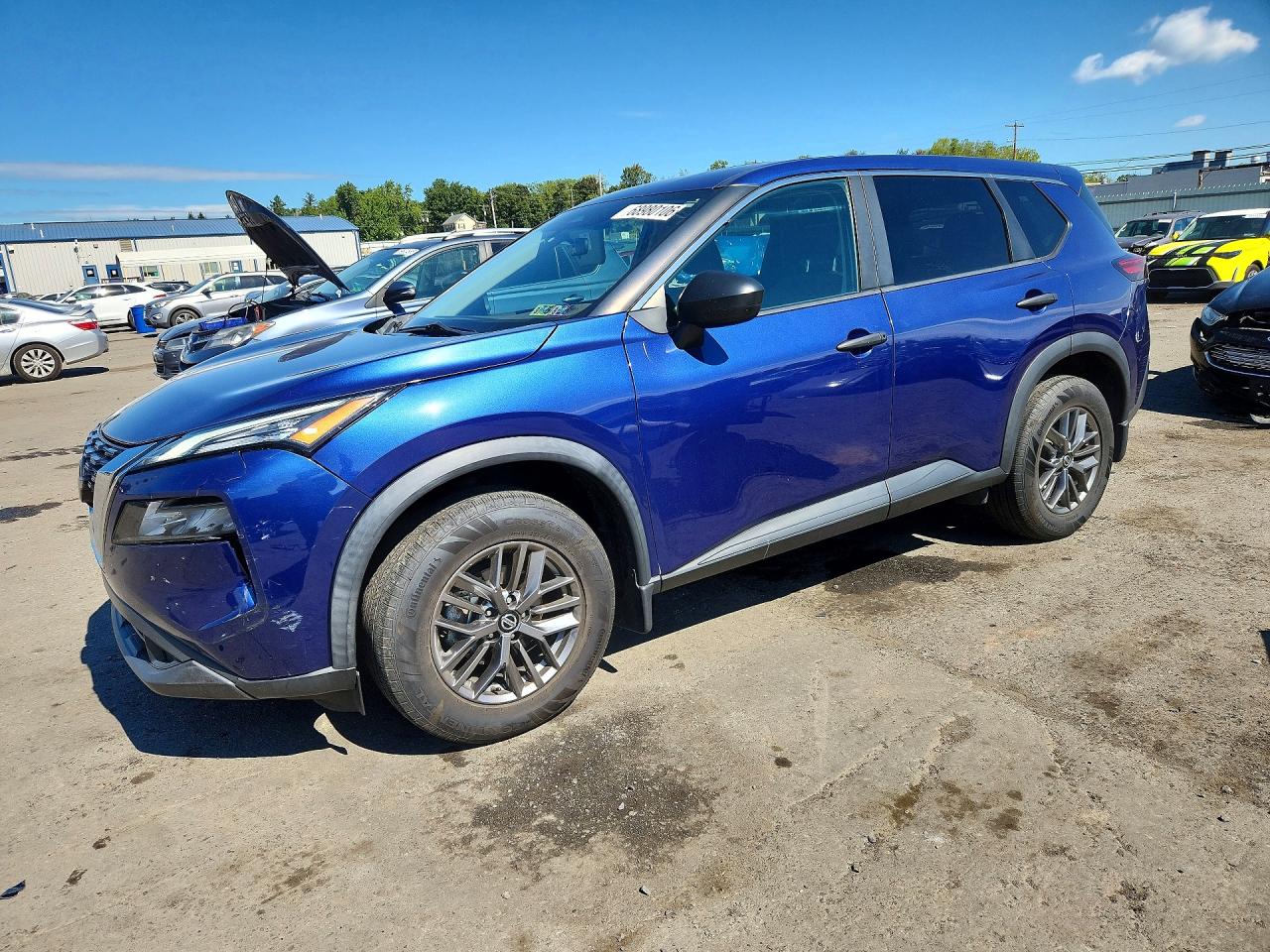 2021 NISSAN ROGUE S — Front 3/4