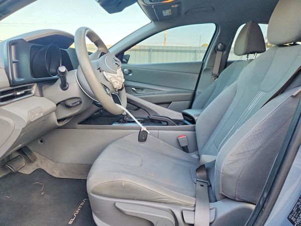 2021 HYUNDAI ELANTRA Blue — DENT