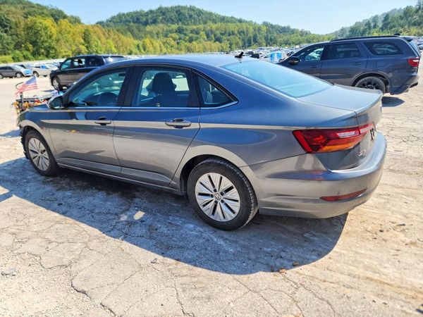 2019 VOLKSWAGEN JETTA — Engine bay