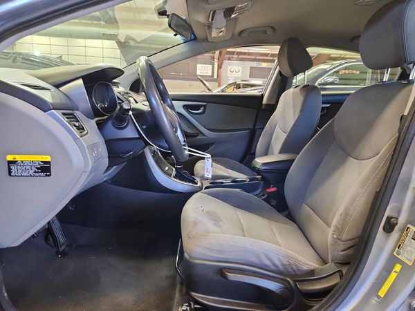 2015 HYUNDAI ELANTRA GLS(Middle)