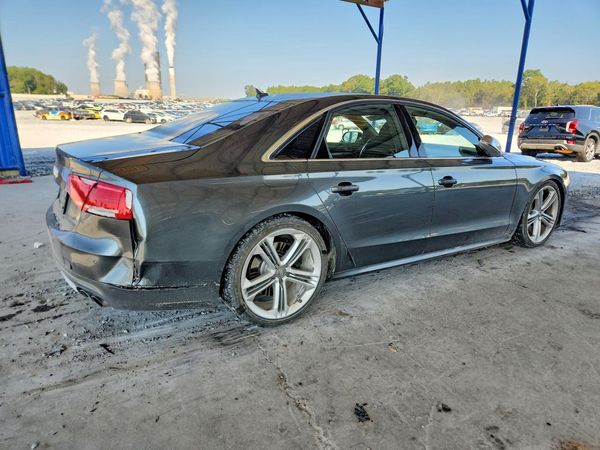 2013 AUDI S8 — PSRA