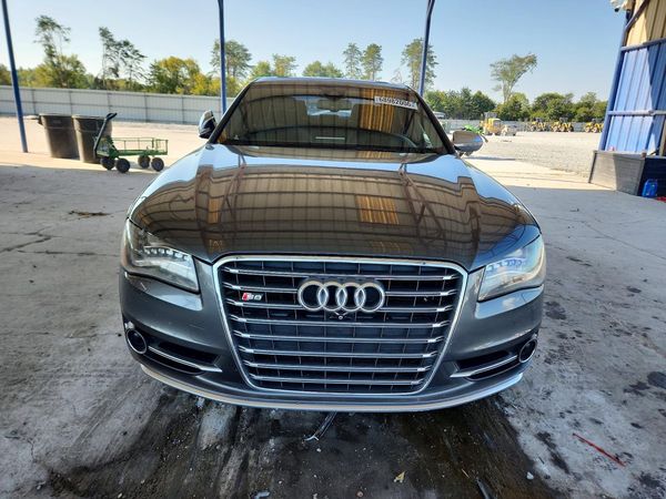 2013 AUDI S8 — DIRF