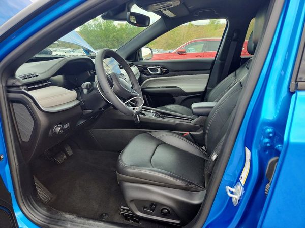 2025 JEEP COMPASS — DENT