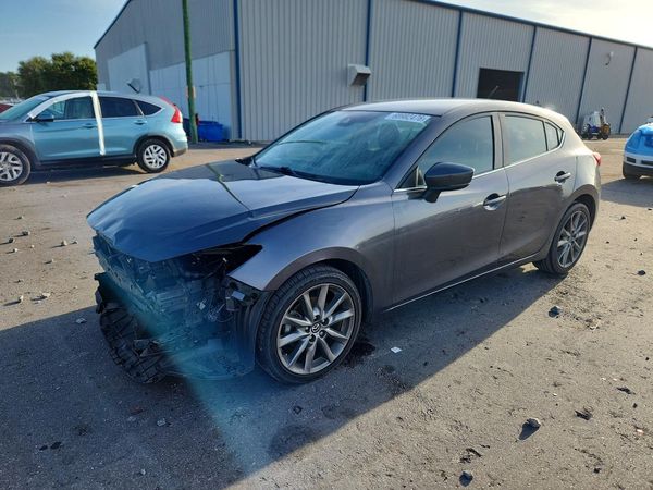 2018 MAZDA 3
