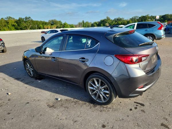 2018 MAZDA 3 Touring