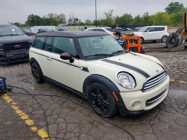 2013 MINI COOPER — Passenger 3/4