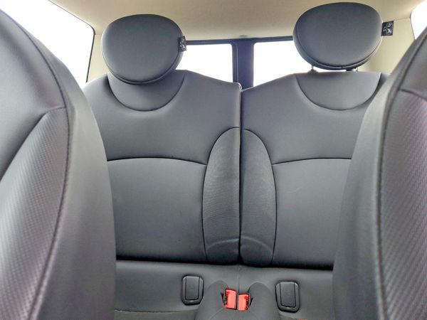 2013 MINI COOPER — SUVN