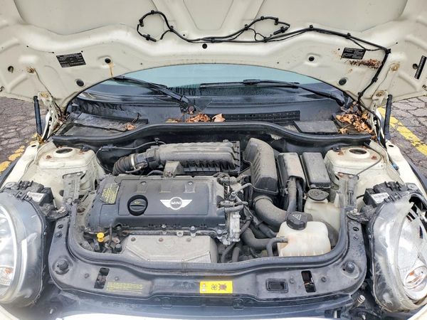 2013 MINI COOPER — Engine bay