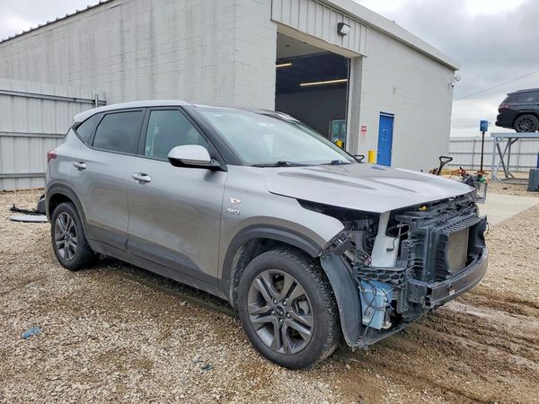 2021 KIA SELTOS — Passenger 3/4