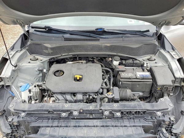 2021 KIA SELTOS — Engine bay