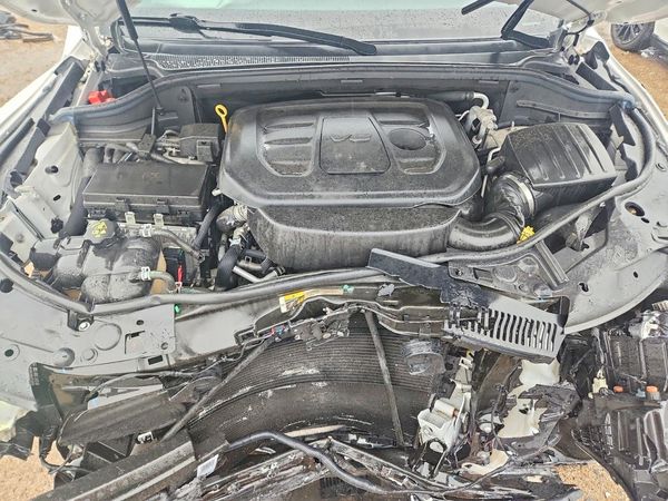 2021 DODGE DURANGO — Engine bay