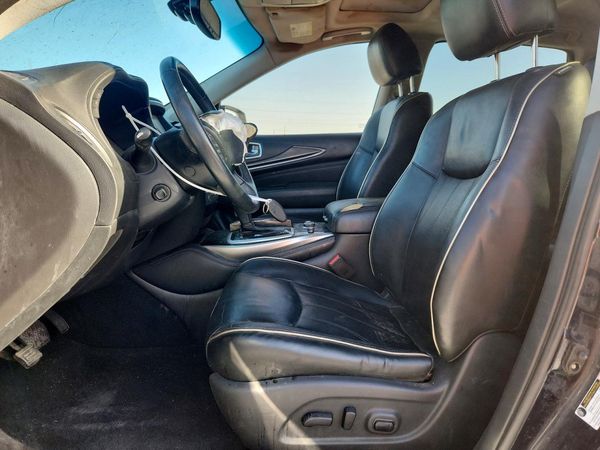 2016 INFINITI QX60 — DENT