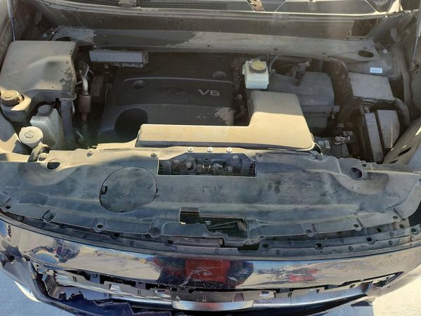 2016 INFINITI QX60 — Engine bay